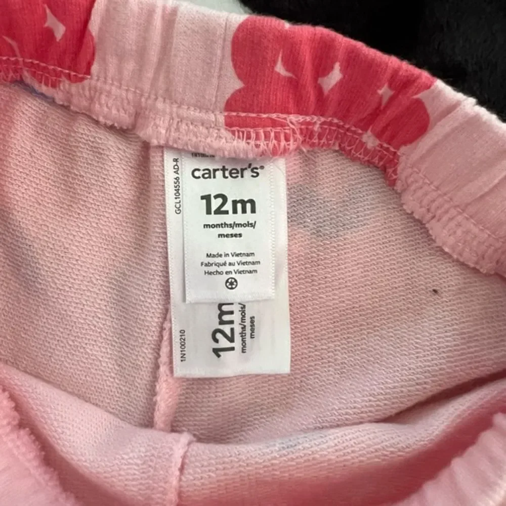 Baby Girl's Carter's 2 piece set Raspberry Sweater‎ and Short Set 6 months